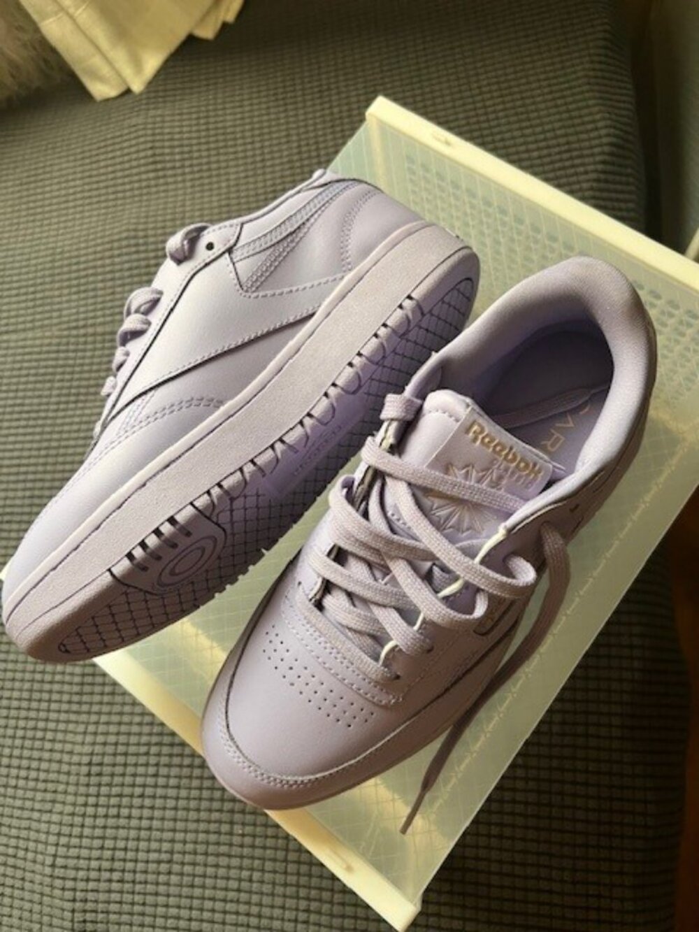 Cardi B Design - Reebok Classic - Picture 5 of 5